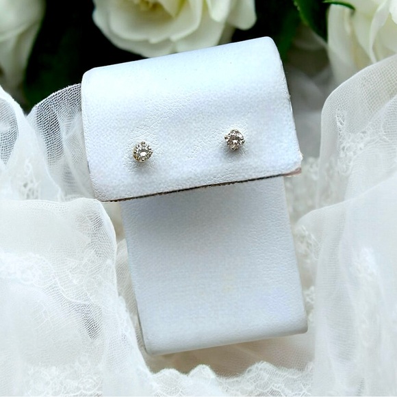 ❤️14K Gold .25 CTW Genuine Diamond Stud Earrings - Picture 7 of 13